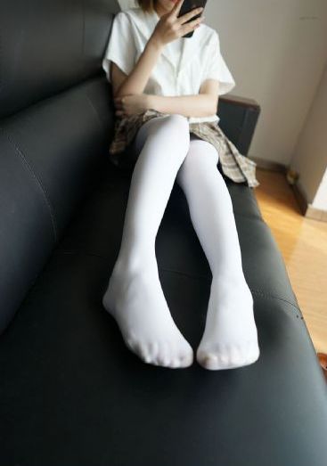 欧美巨胸在线播放一区二区_720高清免费观看